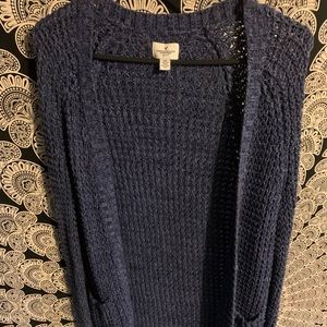 ⭐️ 2 for $15 or 3 for $20⭐️ AE size small cardigan
